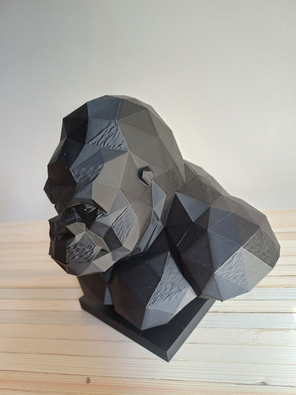 Low Poly Gorilla Bust Sculpture 18cm Geometric Ape Statue Black