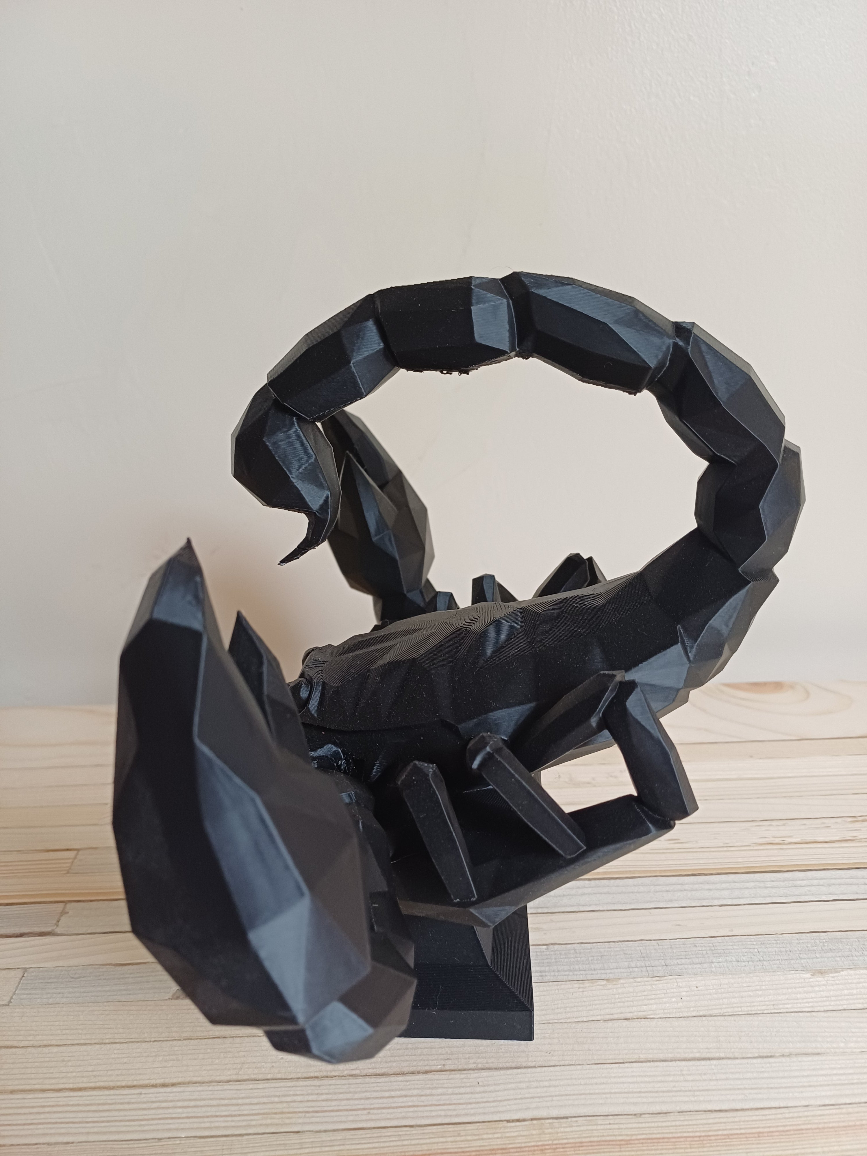 Low Poly Scorpio Scorpion Sculpture 20cm Geometric Zodiac Statue Matte Black Scorpio Star Sign Gift Gothic Home Decor Shelf Ornament Animal Art Figure