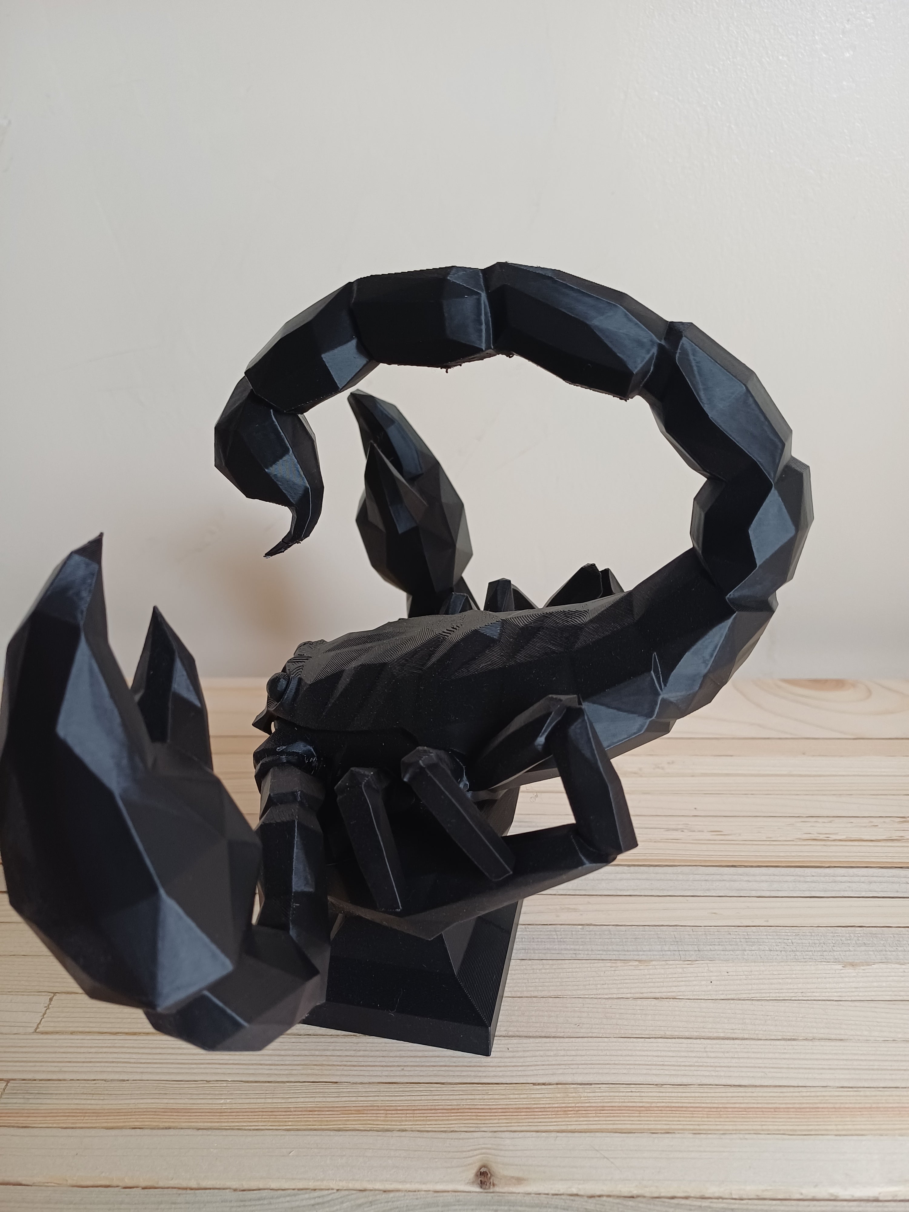 Low Poly Scorpio Scorpion Sculpture 20cm Geometric Zodiac Statue Matte Black Scorpio Star Sign Gift Gothic Home Decor Shelf Ornament Animal Art Figure