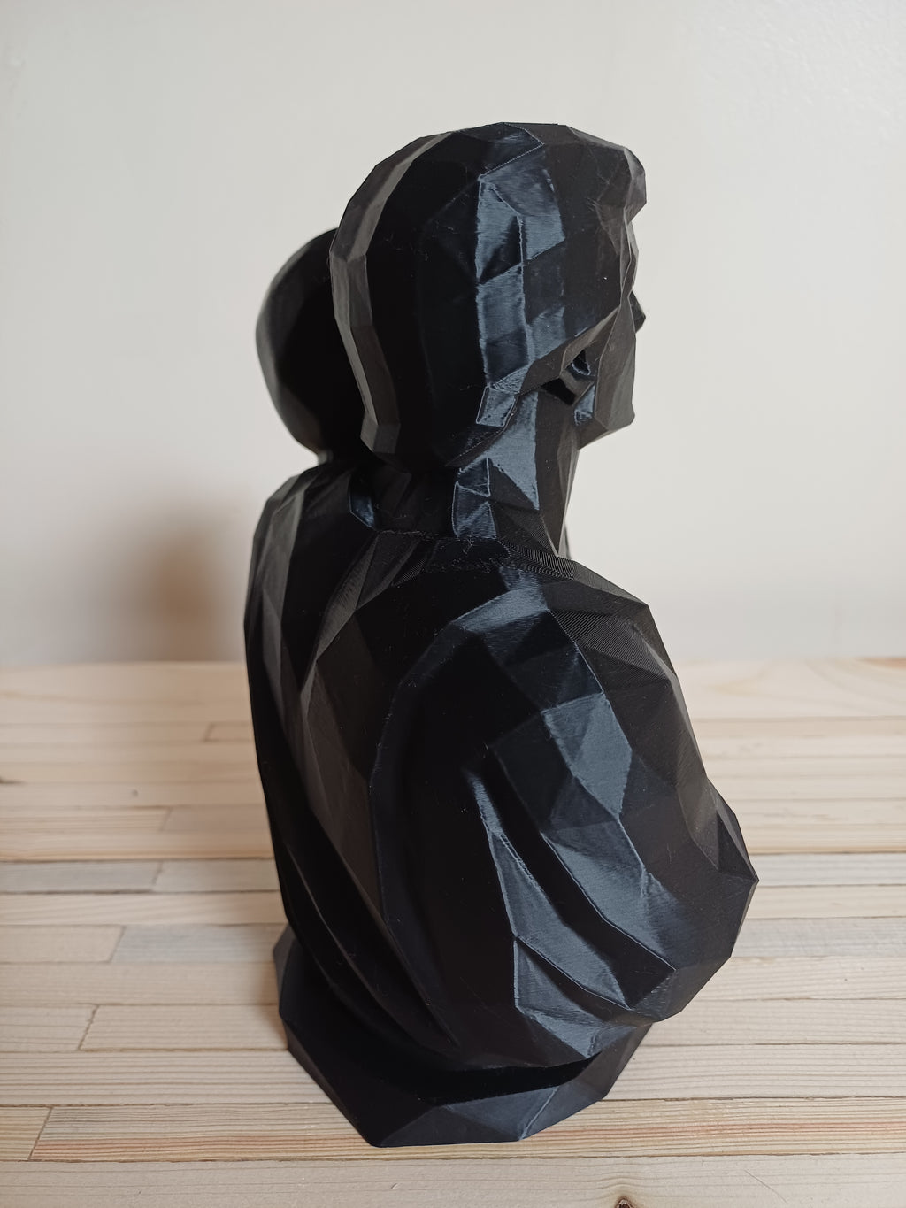 Low Poly Aquarius Water Bearer Bust Sculpture 20cm Geometric Zodiac Statue Matte Black Aquarius Star Sign Gift Gothic Home Decor Shelf Ornament Figure