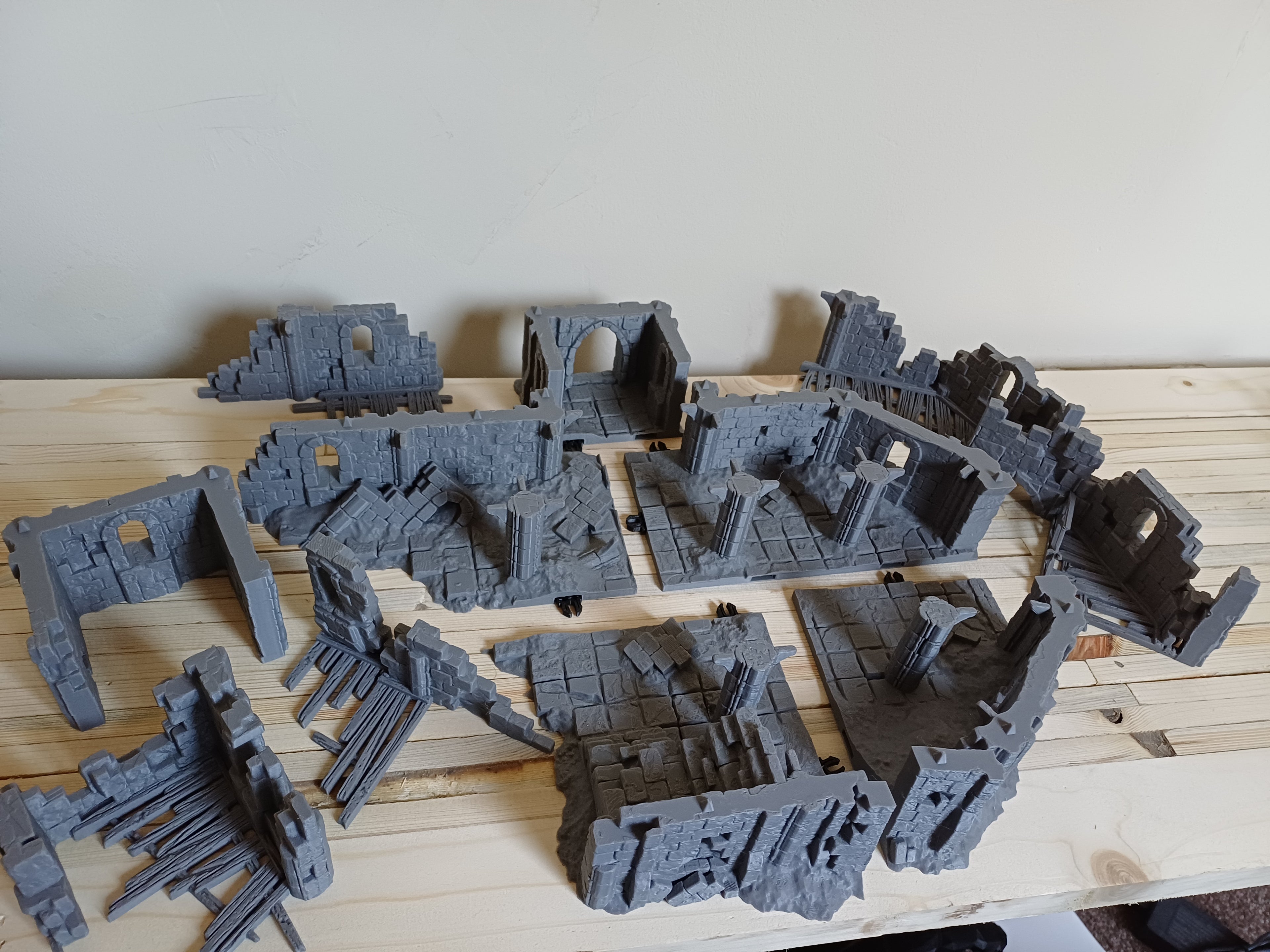 Modular Gothic Cathedral Ruins Terrain | 3D Printed Wargaming Scenery (28mm/32mm Scale)