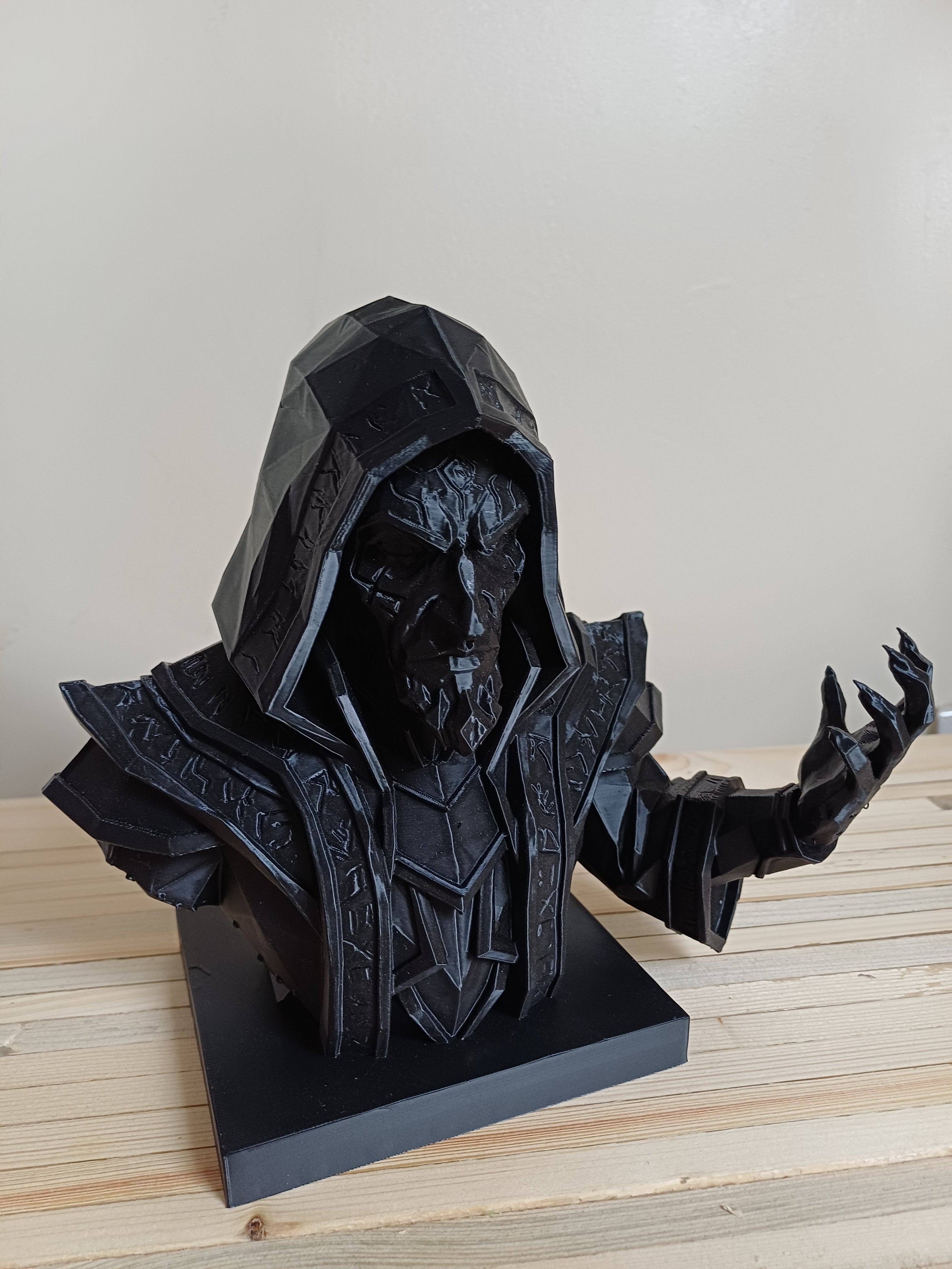 Warlock Bust Statue 3D Printed Low Poly — 20cm, DnD Dark Mage Sorcerer Figure, Black