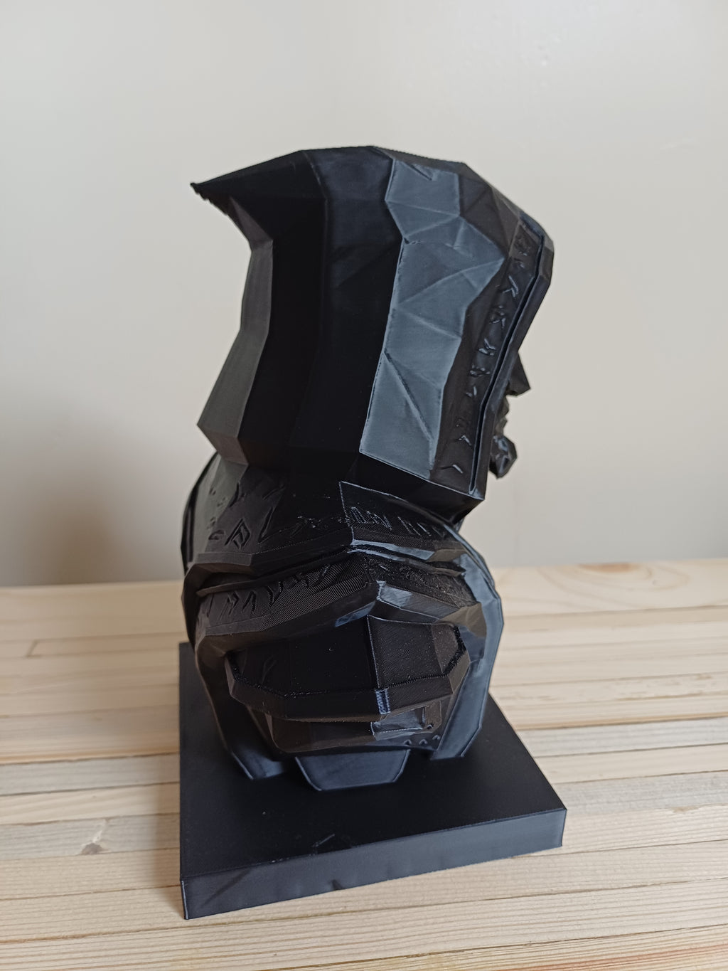 Warlock Bust Statue 3D Printed Low Poly — 20cm, DnD Dark Mage Sorcerer Figure, Black