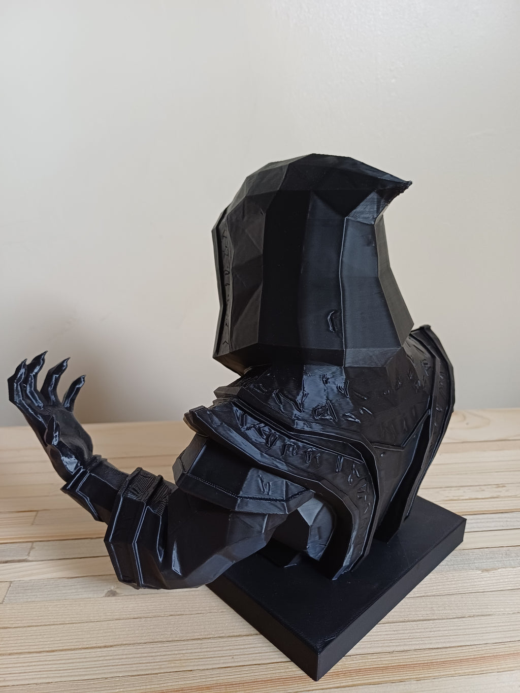 Warlock Bust Statue 3D Printed Low Poly — 20cm, DnD Dark Mage Sorcerer Figure, Black