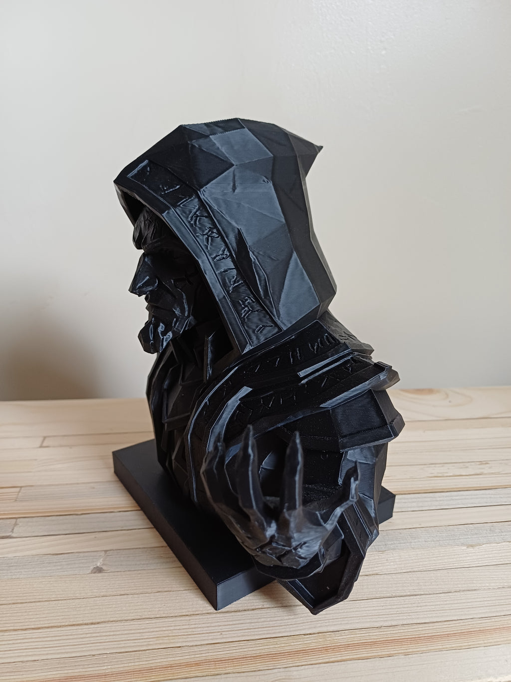 Warlock Bust Statue 3D Printed Low Poly — 20cm, DnD Dark Mage Sorcerer Figure, Black