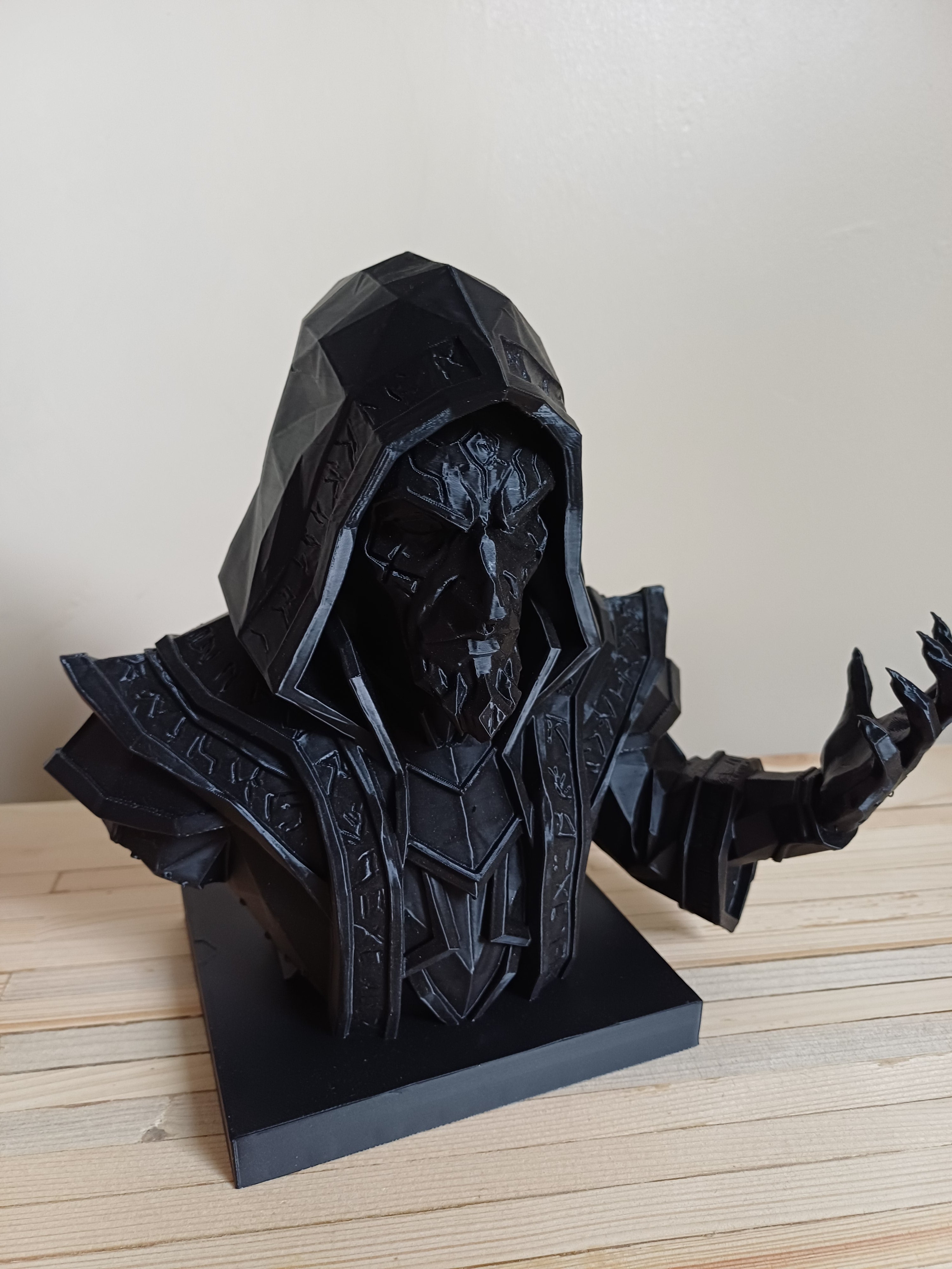 Warlock Bust Statue 3D Printed Low Poly — 20cm, DnD Dark Mage Sorcerer Figure, Black