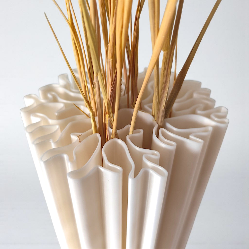 3D Printed Coral Vase Organic Fluted Design Dried Flower Vase Home Decor Gift